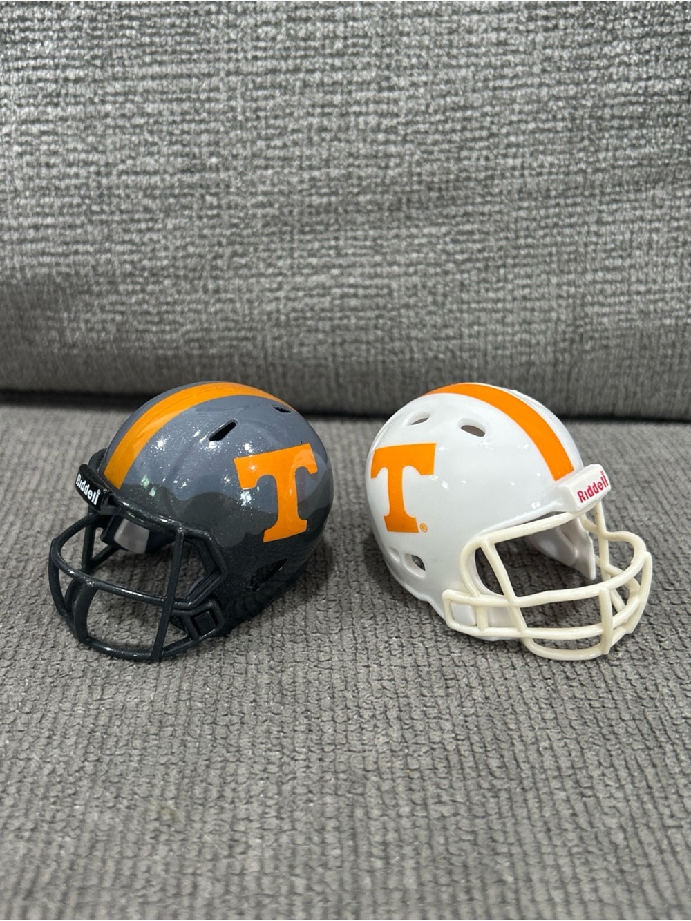 Tennessee Volunteers Riddell smoky gray White Lot pocket pro helmet UT VOLS SEC